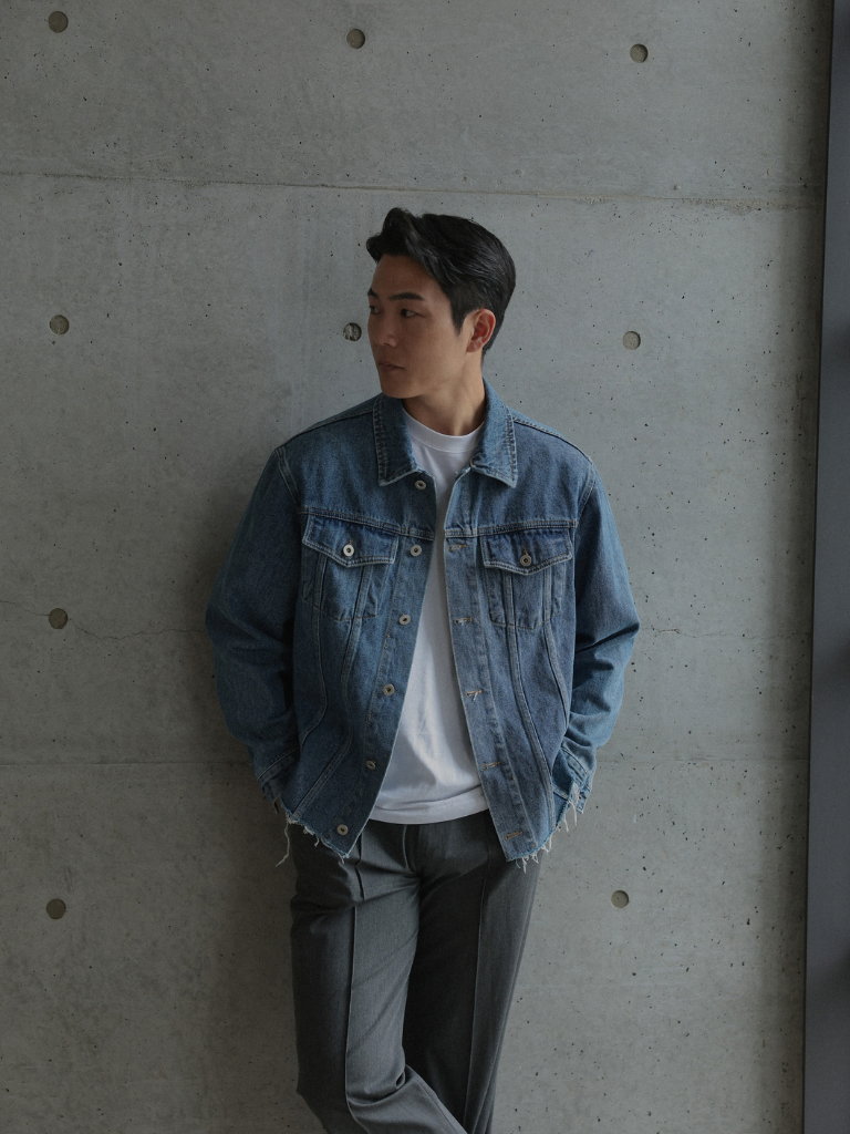CUT OFF DENIM JACKET