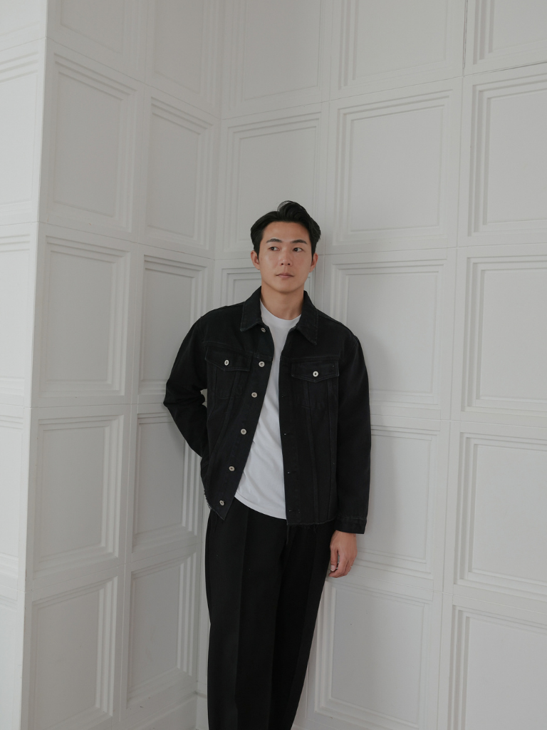 CUT OFF DENIM JACKET