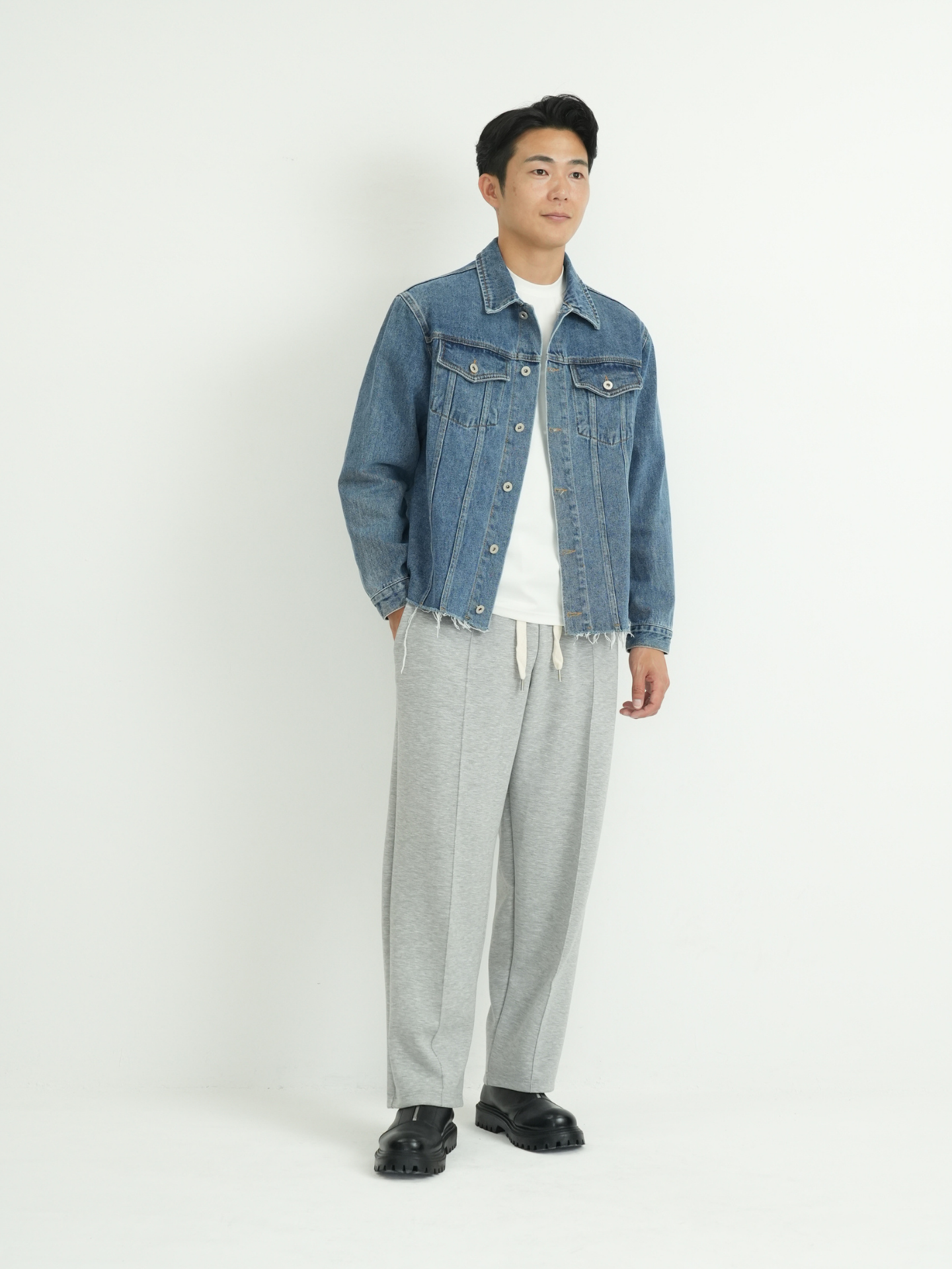 CUT OFF DENIM JACKET