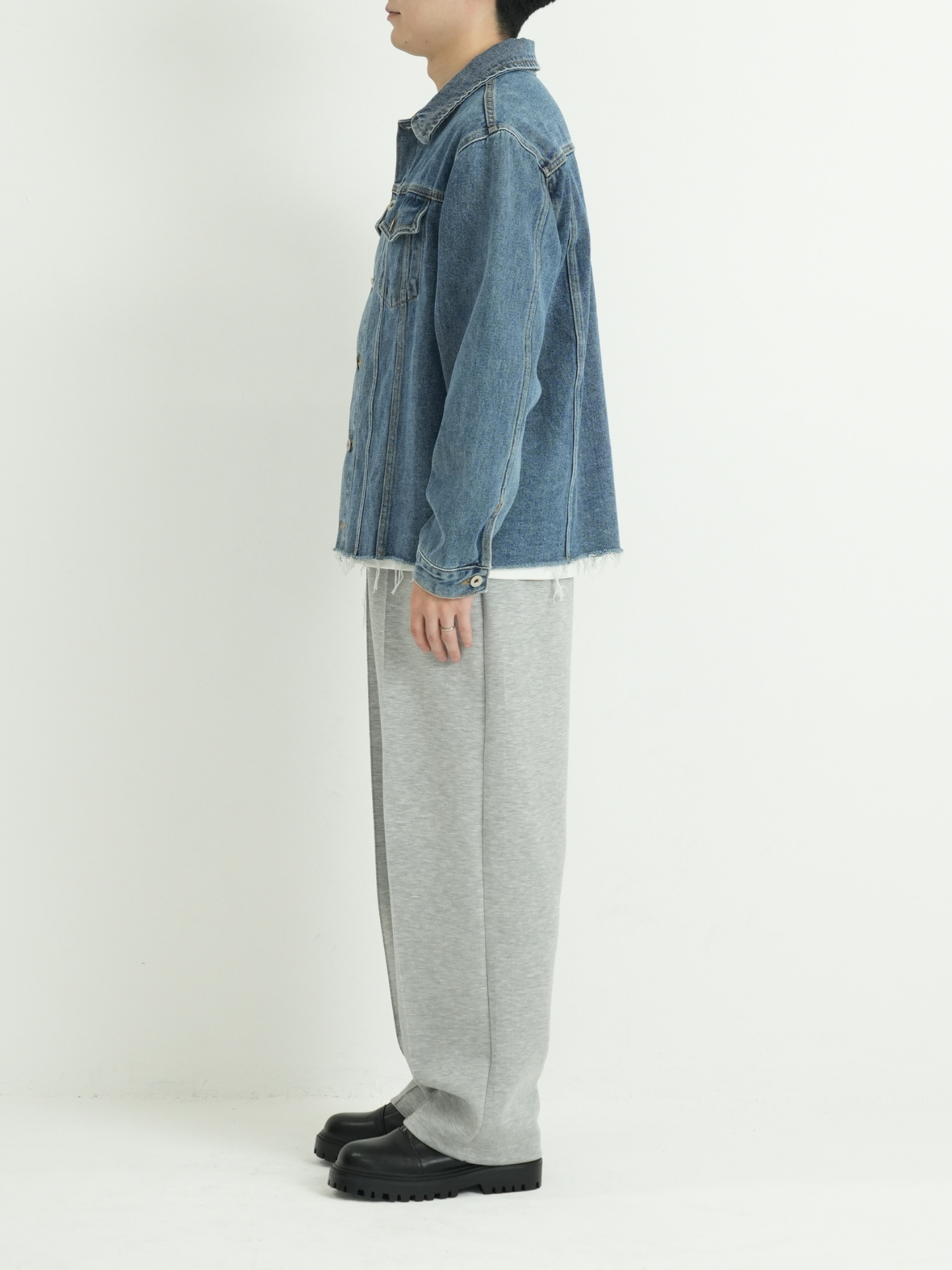 CUT OFF DENIM JACKET