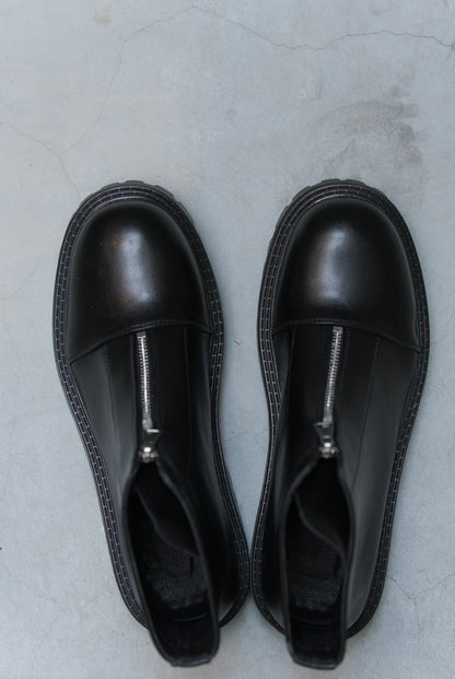 Front zip short boots