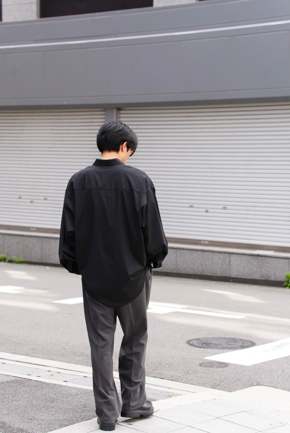 MINIMAL OVERSHIRT