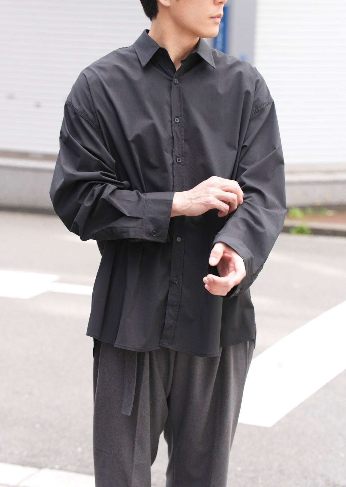 MINIMAL OVERSHIRT