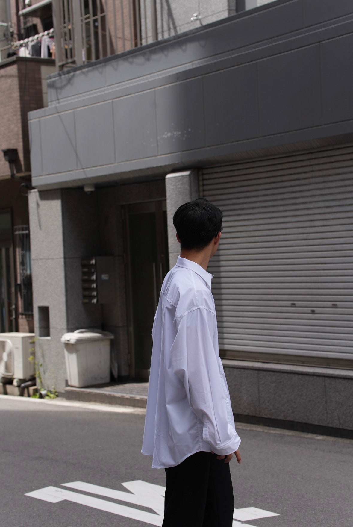 MINIMAL OVERSHIRT