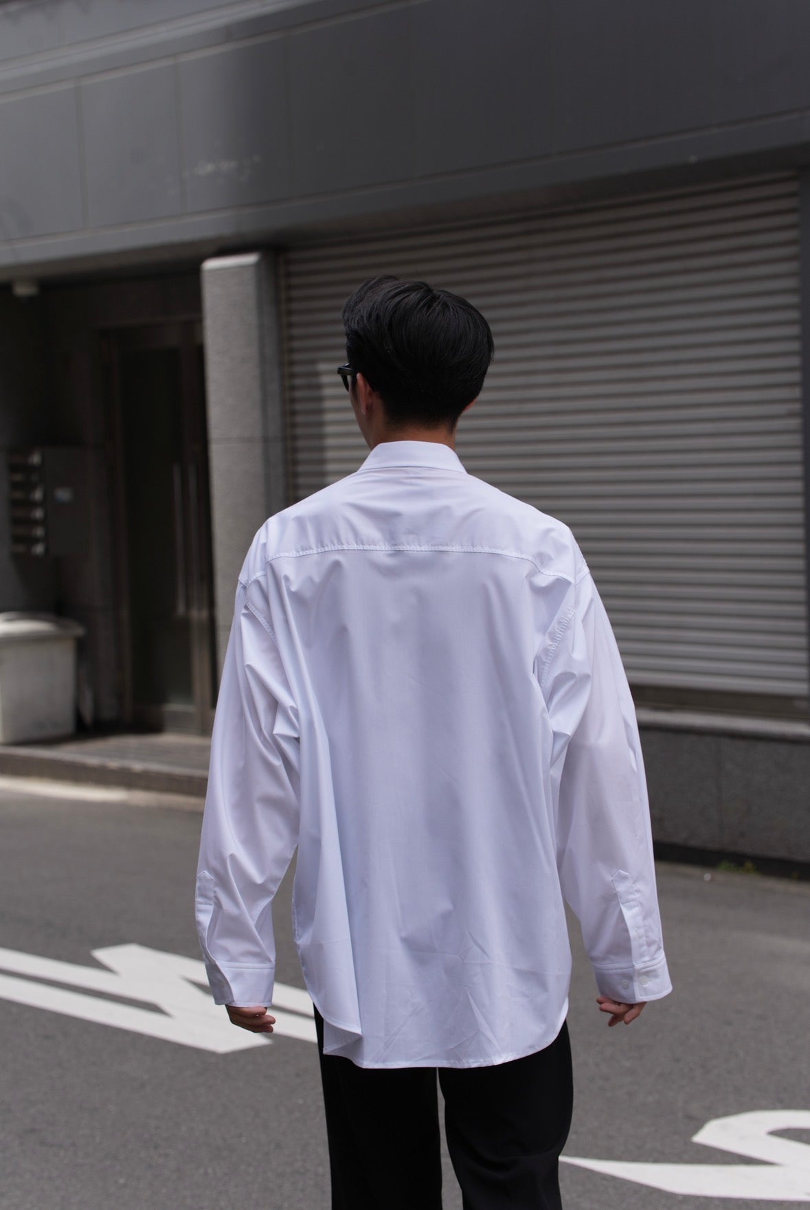 MINIMAL OVERSHIRT