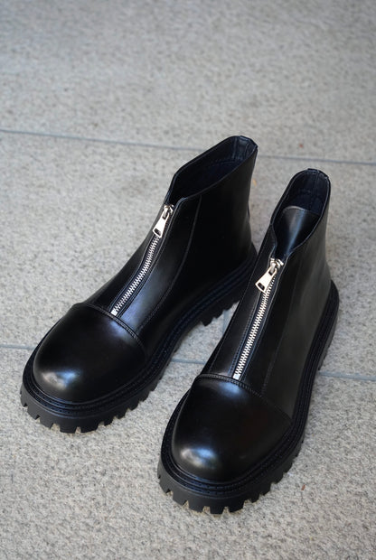Front zip short boots