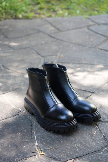 Front zip short boots