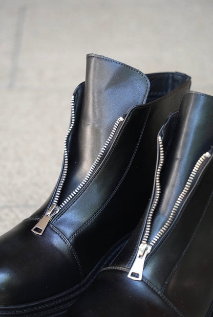 Front zip short boots